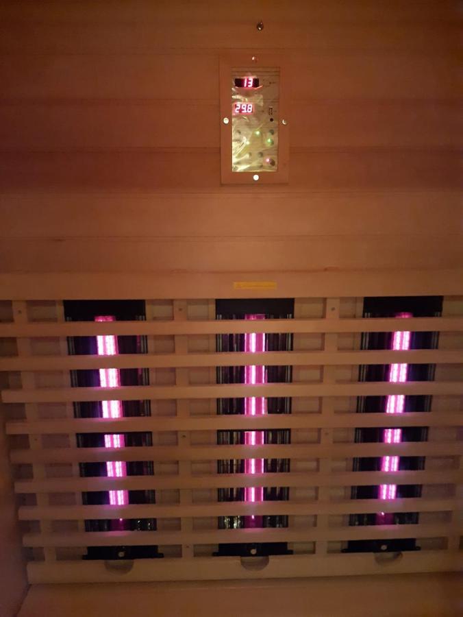 B&B Droom In De Polder -De Salon- Luxe Appartement Met Prive-Sauna Arnemuiden Bagian luar foto